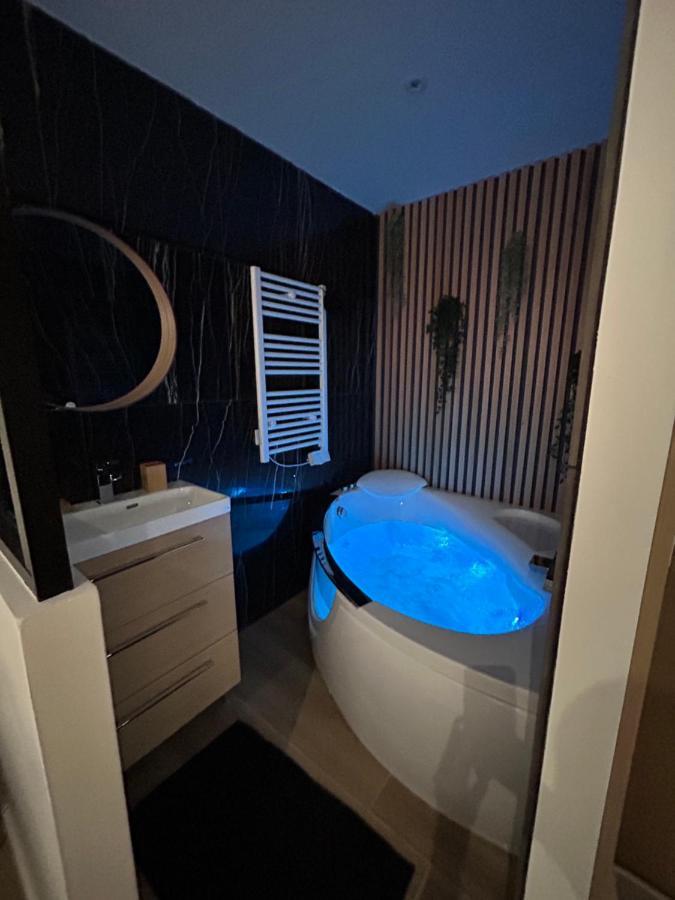 T4 Jolie Vue Avec Jaccuzzi